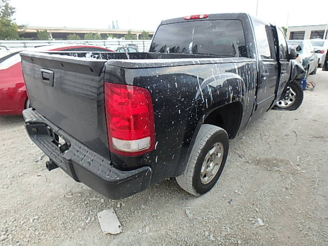 2GTEK13C581134658 - 2008 GMC SIERRA K15 BLACK photo 4