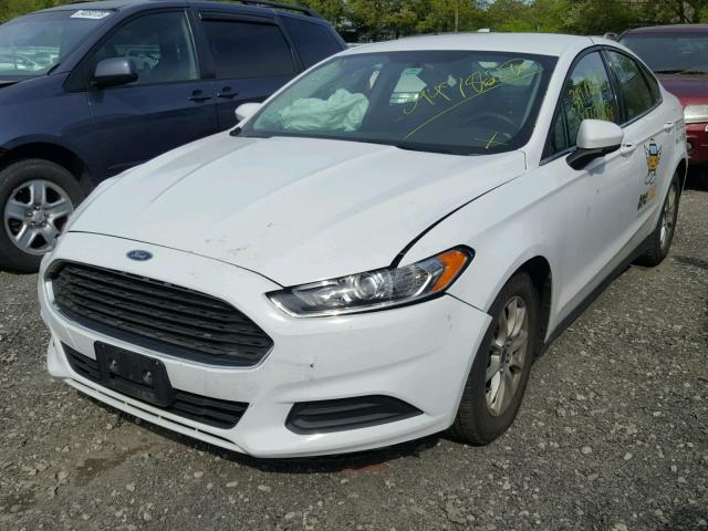 1FA6P0G75F5102579 - 2015 FORD FUSION S WHITE photo 2