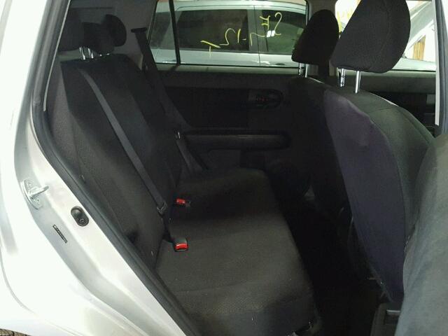 JTLKE50EX81052572 - 2008 TOYOTA SCION XB SILVER photo 6