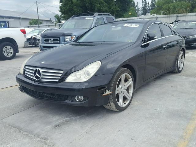 WDDDJ75XX6A062270 - 2006 MERCEDES-BENZ CLS 500C BLACK photo 2