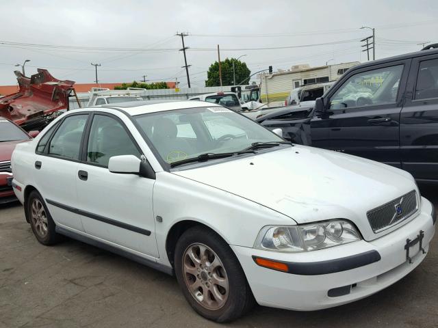 YV1VS29582F875220 - 2002 VOLVO S40 1.9T WHITE photo 1