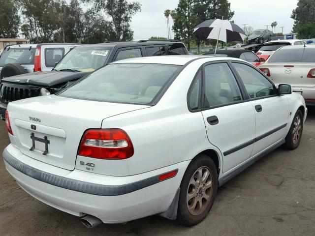 YV1VS29582F875220 - 2002 VOLVO S40 1.9T WHITE photo 4