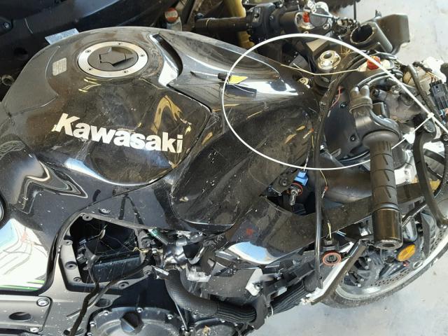 JKBZXNE11DA011970 - 2013 KAWASAKI ZX1400 E BLACK photo 5