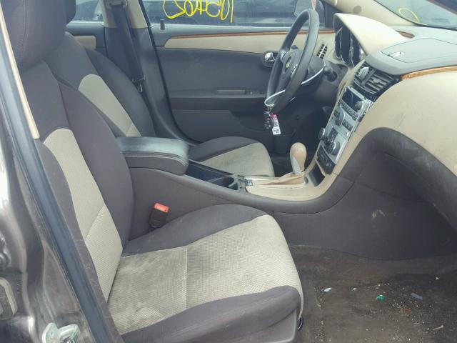 1G1ZC5EB5AF245762 - 2010 CHEVROLET MALIBU 1LT 灰色 照片 5