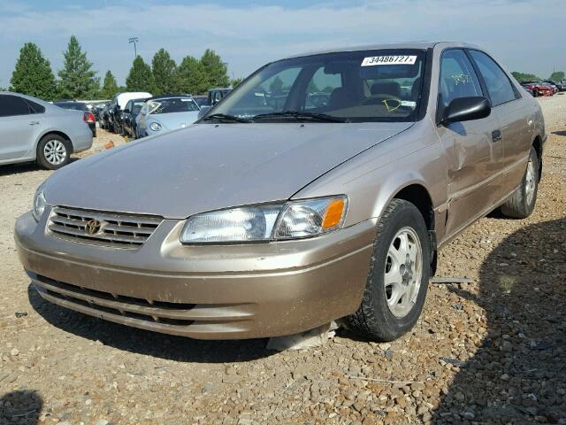 4T1BG22K1VU749108 - 1997 TOYOTA CAMRY CE TAN photo 2