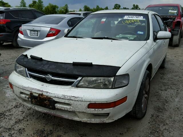 JN1CA21D9XT202435 - 1999 NISSAN MAXIMA GLE WHITE photo 2