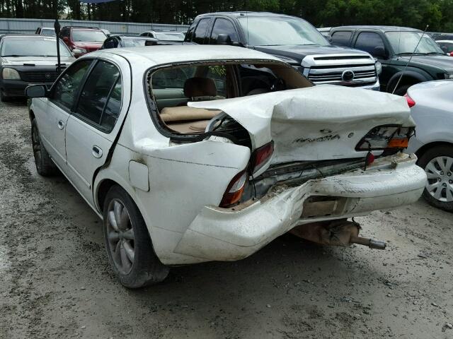 JN1CA21D9XT202435 - 1999 NISSAN MAXIMA GLE WHITE photo 3