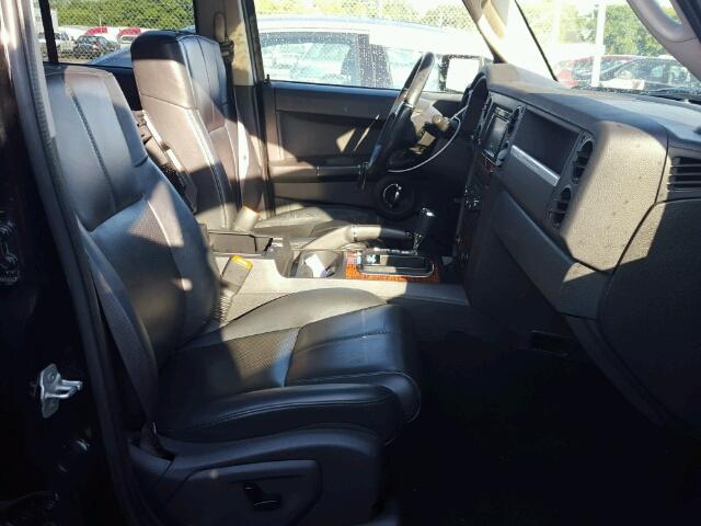 1J8HG58N28C163568 - 2008 JEEP COMMANDER BLACK photo 5