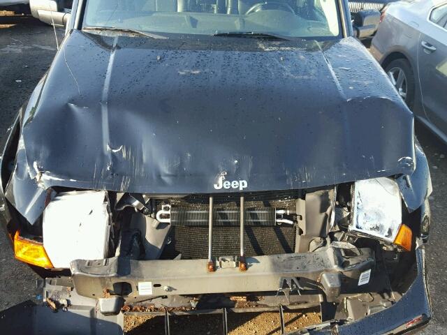 1J8HG58N28C163568 - 2008 JEEP COMMANDER BLACK photo 7