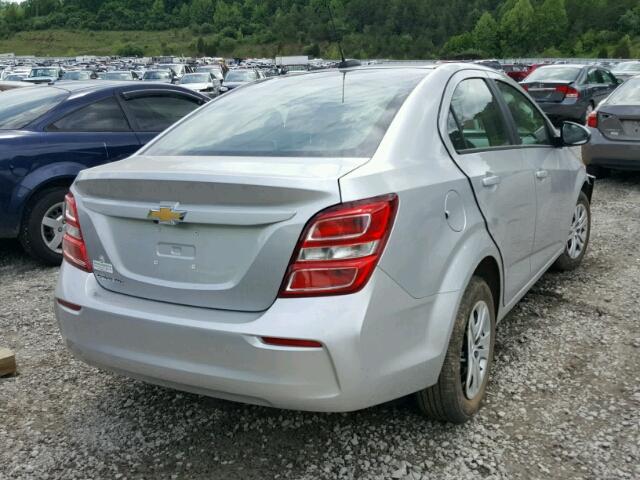 1G1JA5SH7J4125324 - 2018 CHEVROLET SONIC LS 银色 照片 4