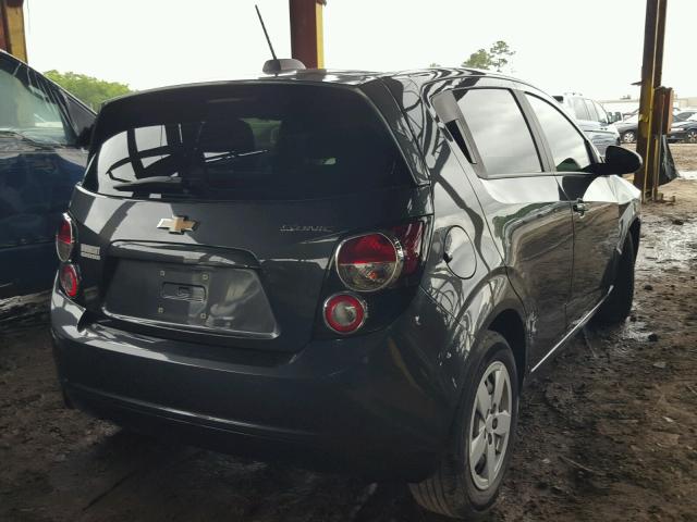 1G1JA6SH2G4152767 - 2016 CHEVROLET SONIC LS GRAY photo 4