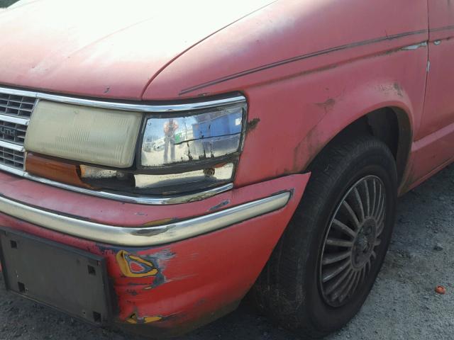 2P4GH4531MR327032 - 1991 PLYMOUTH VOYAGER SE RED photo 9