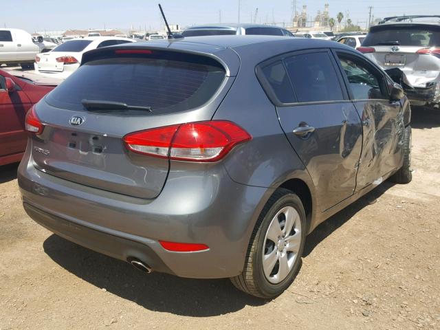 KNAFK5A83G5647363 - 2016 KIA FORTE LX GRAY photo 4