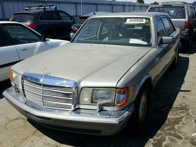 WDBCA25D3LA530123 - 1990 MERCEDES-BENZ 300 SEL BEIGE photo 2