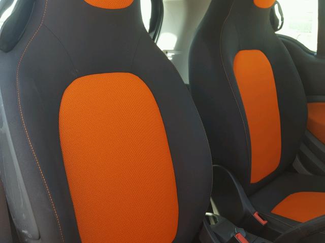 WMEFJ9BA5HK230393 - 2017 SMART FORTWO ELE 橙色 照片 6