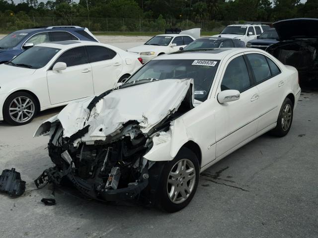 WDBUF65J23A347413 - 2003 MERCEDES-BENZ E 320 WHITE photo 2