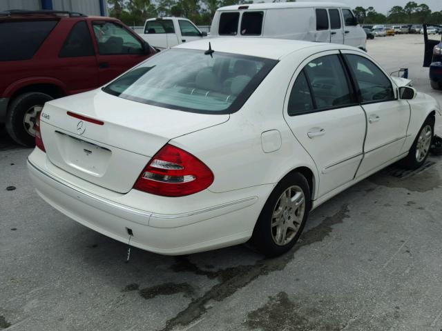 WDBUF65J23A347413 - 2003 MERCEDES-BENZ E 320 WHITE photo 4