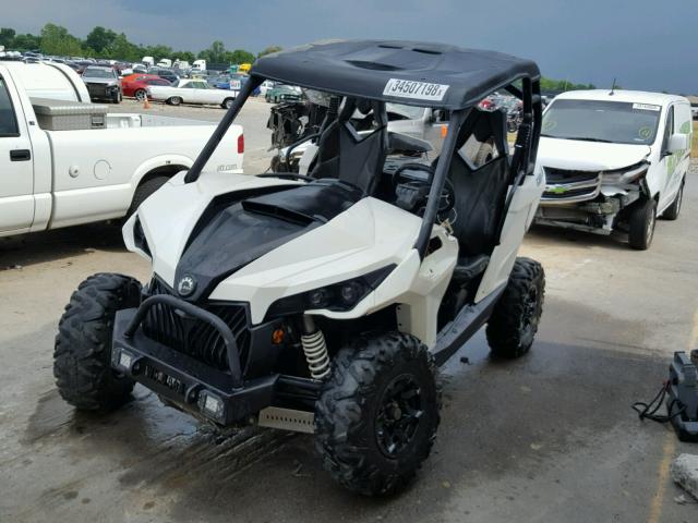 3JBPGAP29GJ000517 - 2016 CAN-AM MAVERICK 1 WHITE photo 2