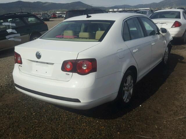 3VWAL71KX9M160818 - 2009 VOLKSWAGEN JETTA TDI WHITE photo 4