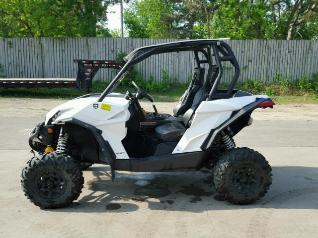 3JBPGAP25FJ000111 - 2015 CAN-AM MAVERICK 1 WHITE photo 3