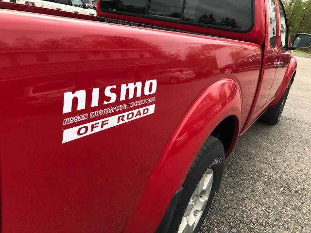 1N6AD06W76C400145 - 2006 NISSAN FRONTIER K RED photo 9