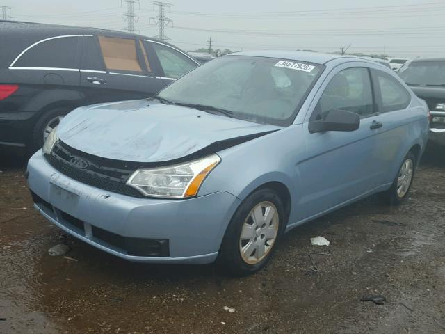 1FAHP32N18W156927 - 2008 FORD FOCUS S/SE BLUE photo 2