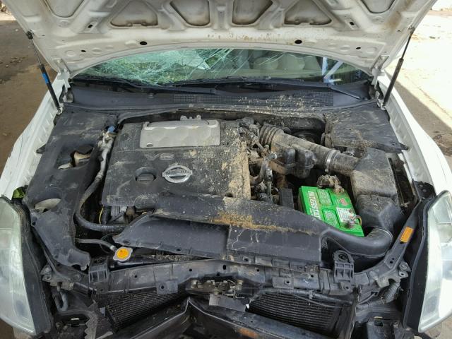 1N4BA41E24C915918 - 2004 NISSAN MAXIMA SE WHITE photo 7