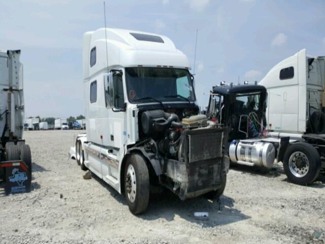 4V4NC9TJ27N451003 - 2007 VOLVO VNL WHITE photo 1