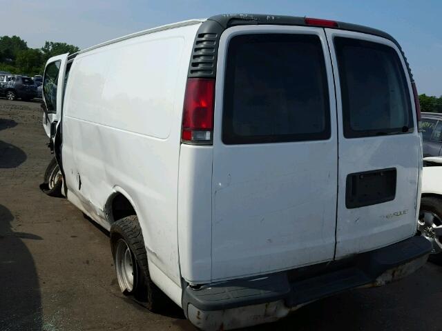 1GCFG15W821223697 - 2002 CHEVROLET EXPRESS G1 WHITE photo 3