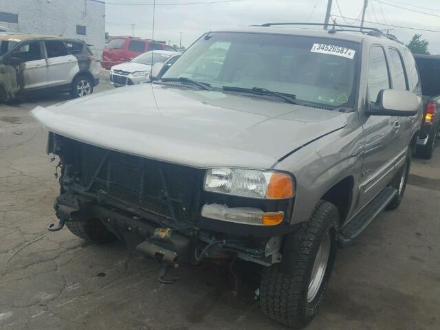 1GKEK13Z82J343110 - 2002 GMC YUKON SILVER photo 2