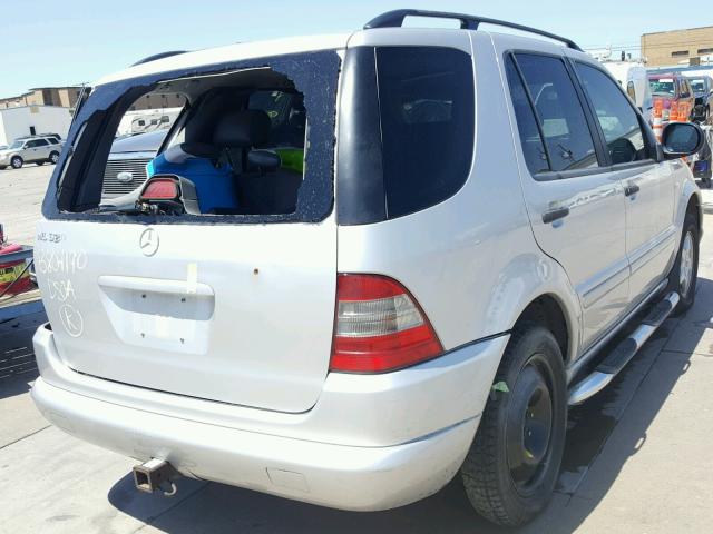 4JGAB54E5XA090585 - 1999 MERCEDES-BENZ ML 320 SILVER photo 4