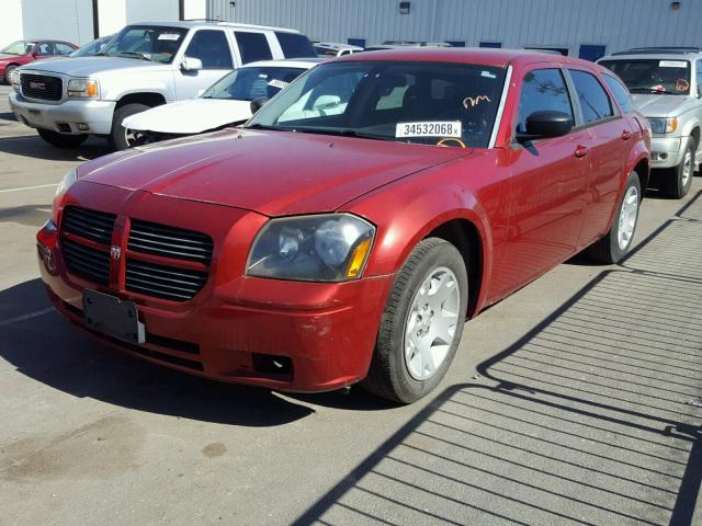 2D4FV47TX7H842954 - 2007 DODGE MAGNUM SE RED photo 2