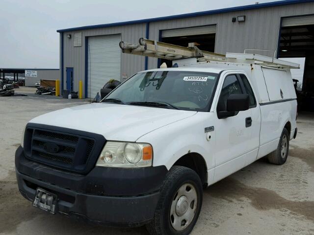 1FTRF12268KB70003 - 2008 FORD F150 WHITE photo 2