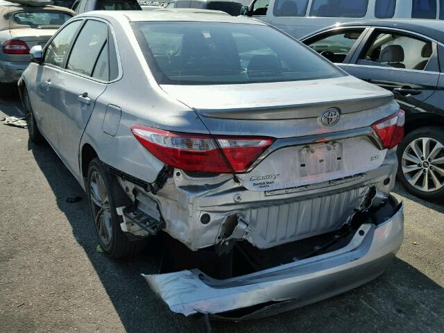 4T1BF1FK3FU882008 - 2015 TOYOTA CAMRY LE ვერცხლისფერი ფოტო 3