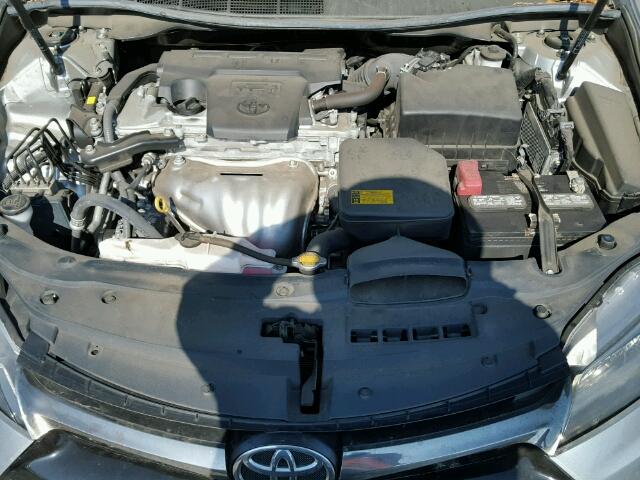 4T1BF1FK3FU882008 - 2015 TOYOTA CAMRY LE ვერცხლისფერი ფოტო 7