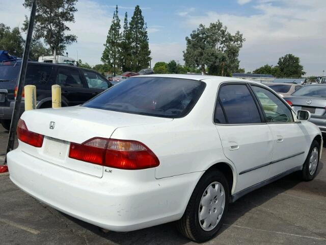 JHMCG6654XC018992 - 1999 HONDA ACCORD LX WHITE photo 4