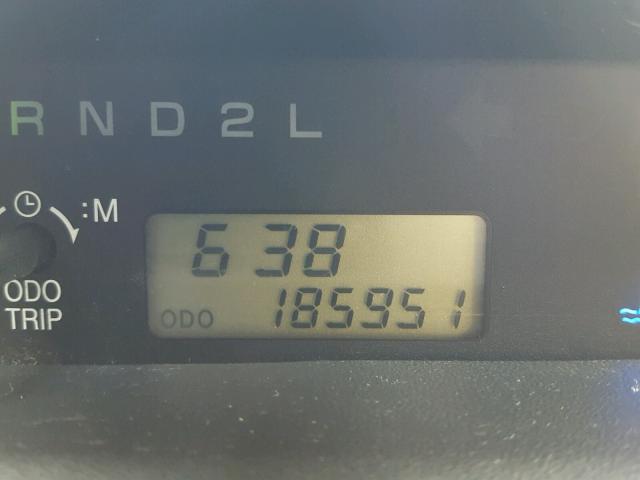 JTLKT324364105719 - 2006 TOYOTA SCION XB WHITE photo 8