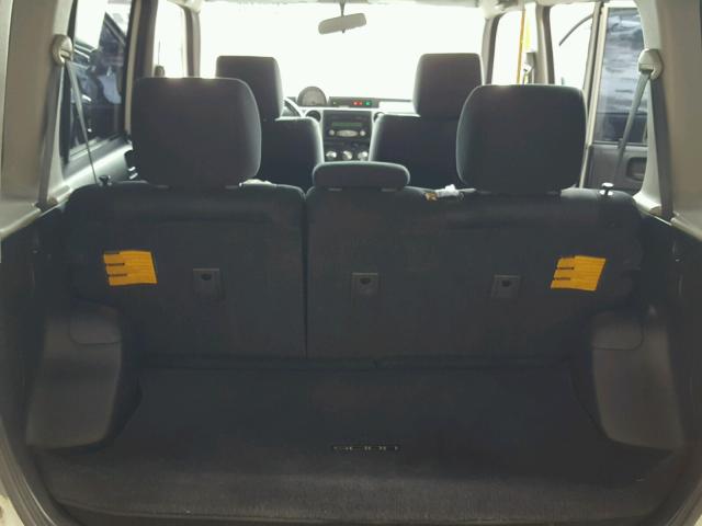 JTLKT324364105719 - 2006 TOYOTA SCION XB WHITE photo 9