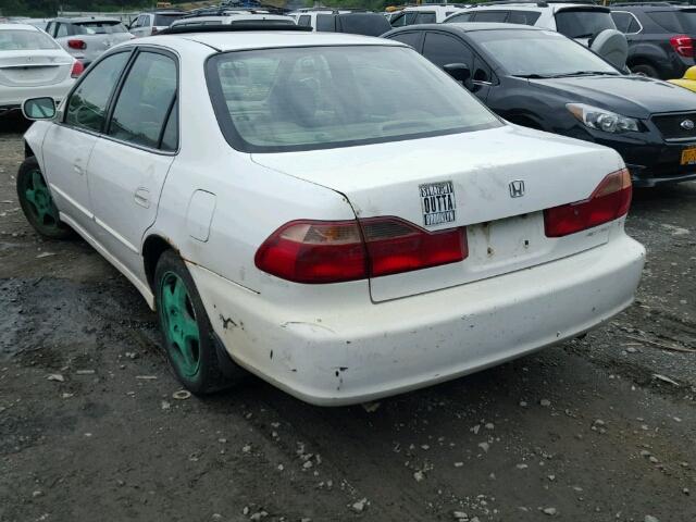 1HGCG1650YA003974 - 2000 HONDA ACCORD EX WHITE photo 3