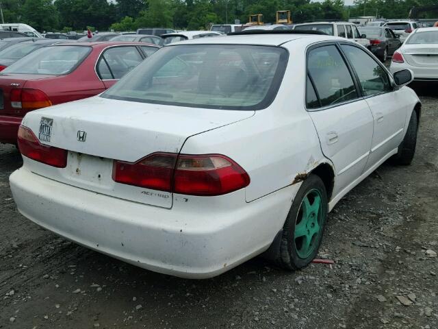 1HGCG1650YA003974 - 2000 HONDA ACCORD EX WHITE photo 4