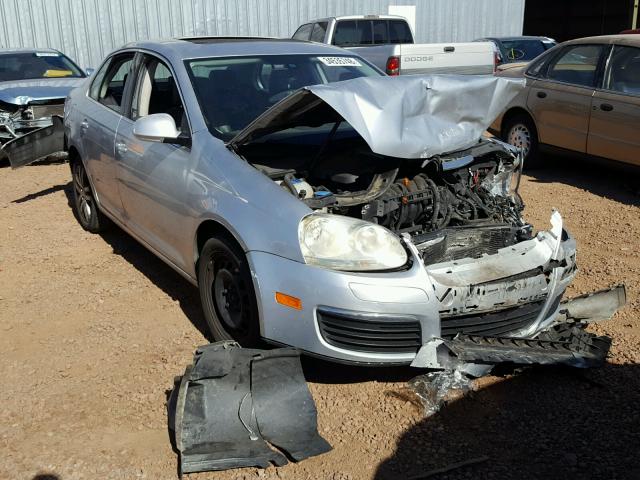 3VWSF71K75M611788 - 2005 VOLKSWAGEN NEW JETTA SILVER photo 1