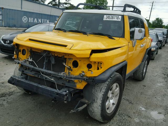 JTEBU11FX70020719 - 2007 TOYOTA FJ CRUISER YELLOW photo 2