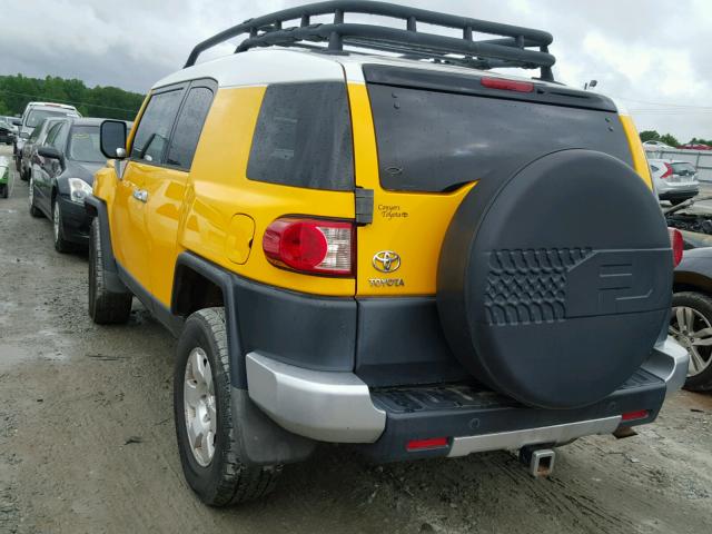 JTEBU11FX70020719 - 2007 TOYOTA FJ CRUISER YELLOW photo 3