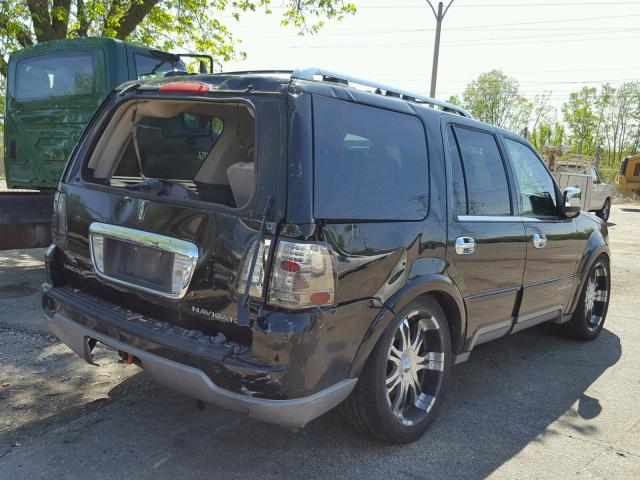 5LMFU28R13LJ33214 - 2003 LINCOLN NAVIGATOR BLACK photo 4