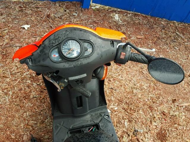 LC2U6A028FC001361 - 2015 KYMCO USA INC AGILITY 50 ORANGE photo 5