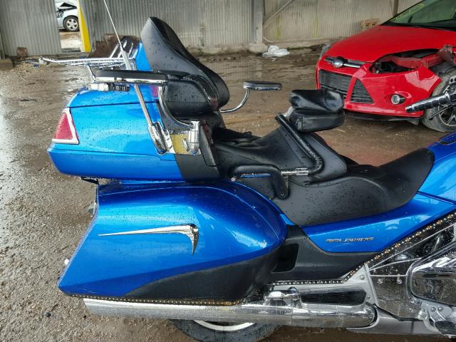 JH2SC68HXDK100525 - 2013 HONDA GL1800 H BLUE photo 6