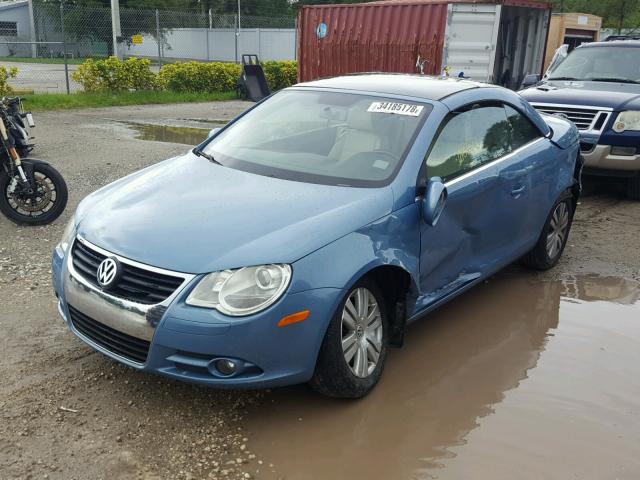 WVWBA71F37V039132 - 2007 VOLKSWAGEN EOS 2.0T BLUE photo 2