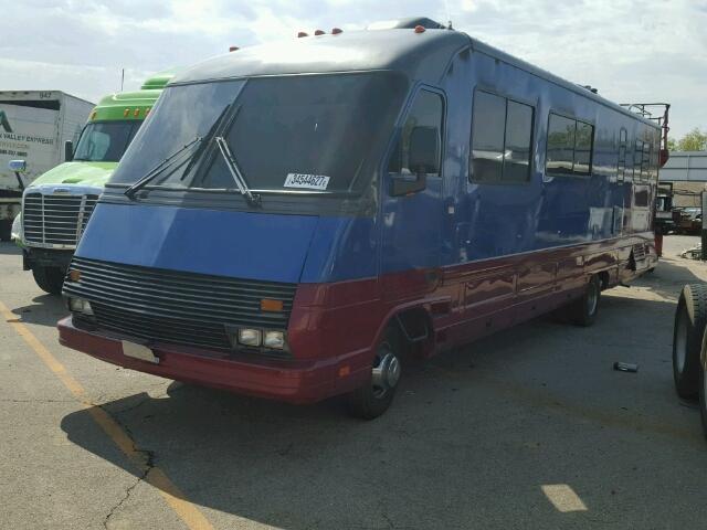 3FCMF53G6LJA01792 - 1990 FLEE MOTORHOME TWO TONE photo 2