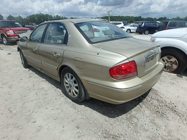 KMHWF35H53A759827 - 2003 HYUNDAI SONATA GLS BEIGE photo 3