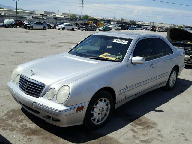 WDBJF82J71X060341 - 2001 MERCEDES-BENZ E 320 4MAT SILVER photo 2